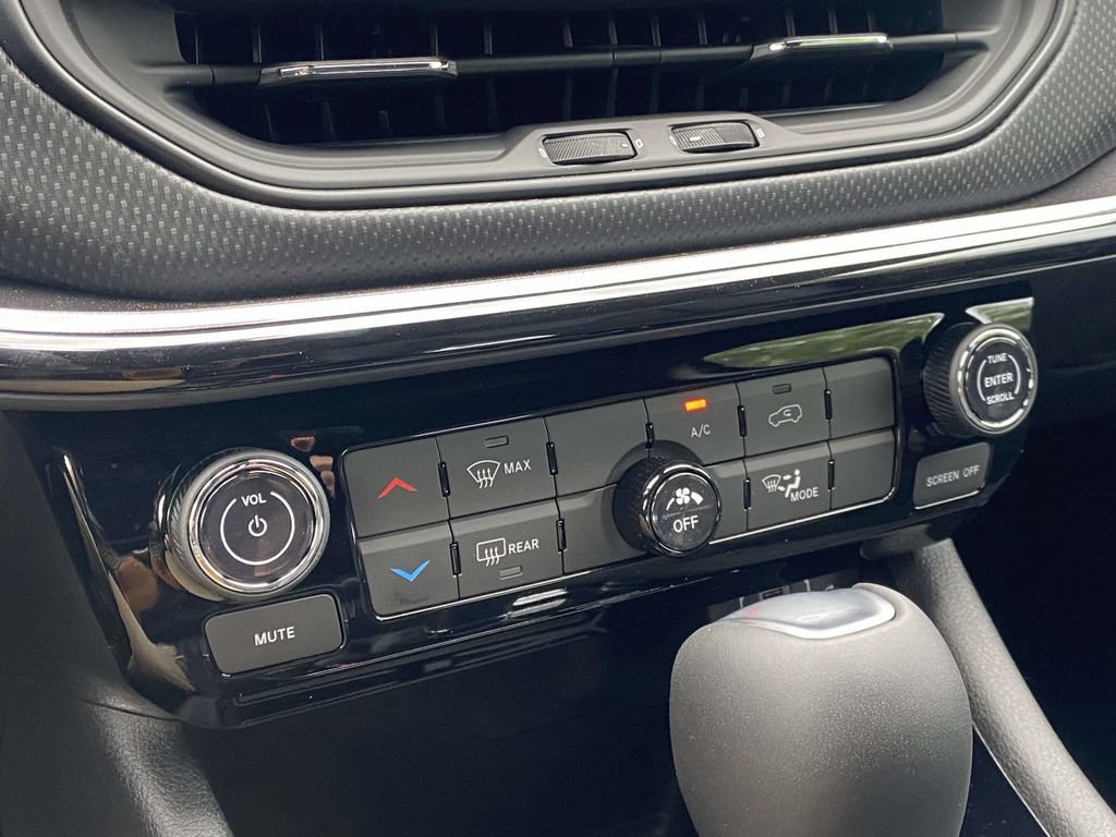 New 2026 Jeep Compass Latitude AWD/4WD image 48