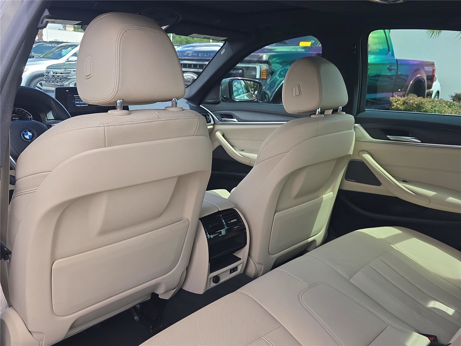 Used 2022 BMW 530e w/ Premium Package RWD image 12