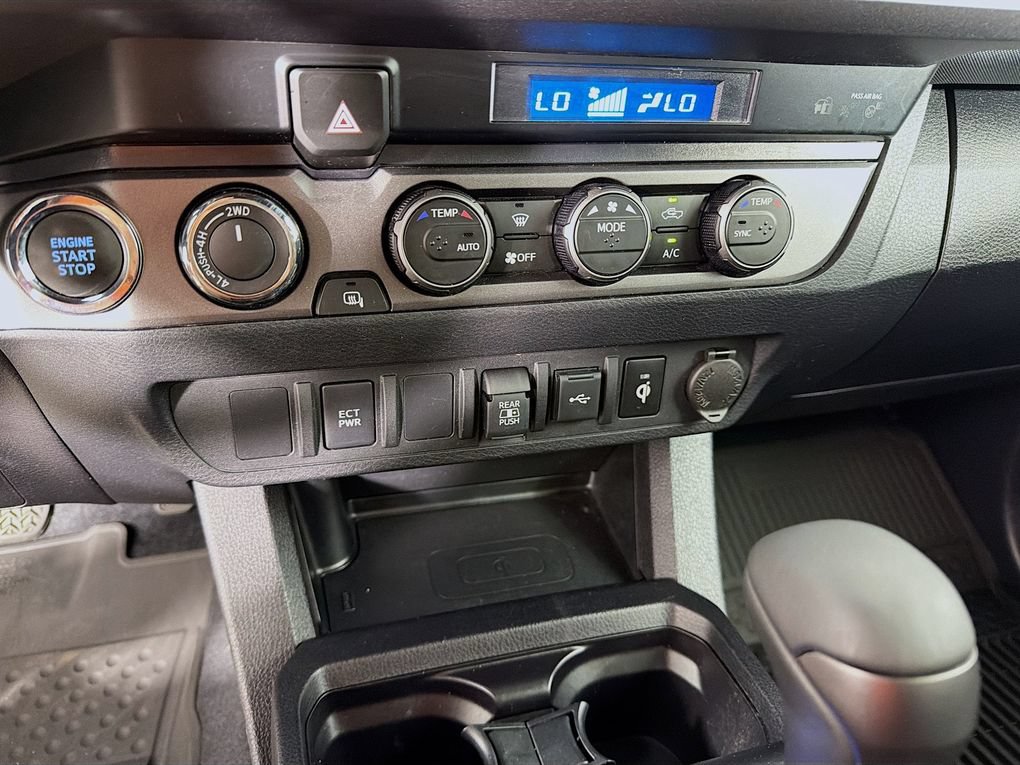 Used 2023 Toyota Tacoma TRD Off-Road AWD/4WD image 20