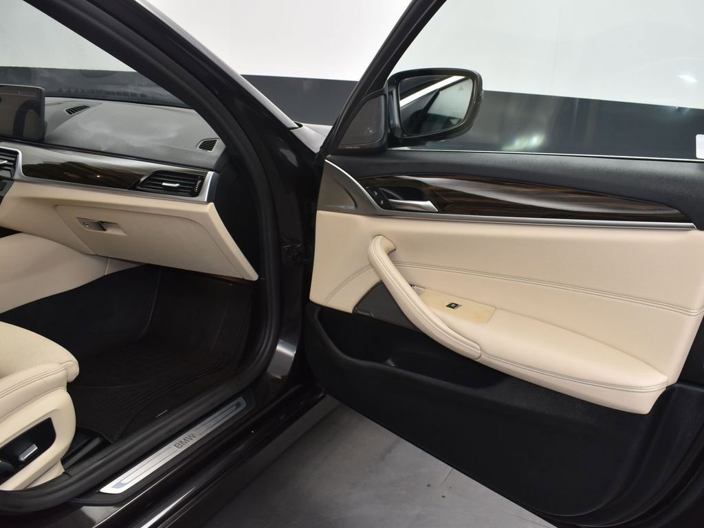 Used 2022 BMW 540i w/ Premium Package RWD image 20