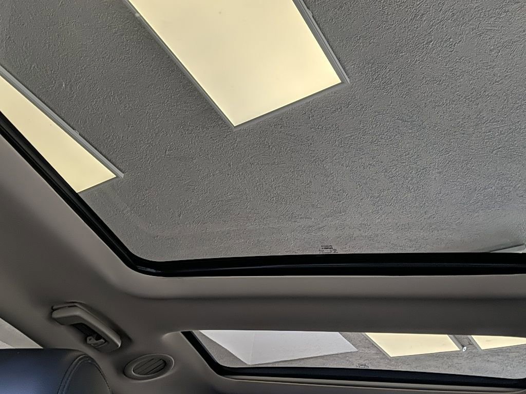 Used 2019 Lincoln MKT AWD image 31