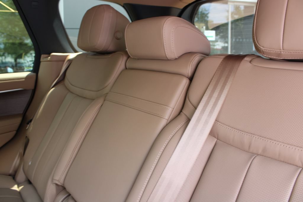 New 2026 Land Rover Range Rover SE AWD/4WD image 8