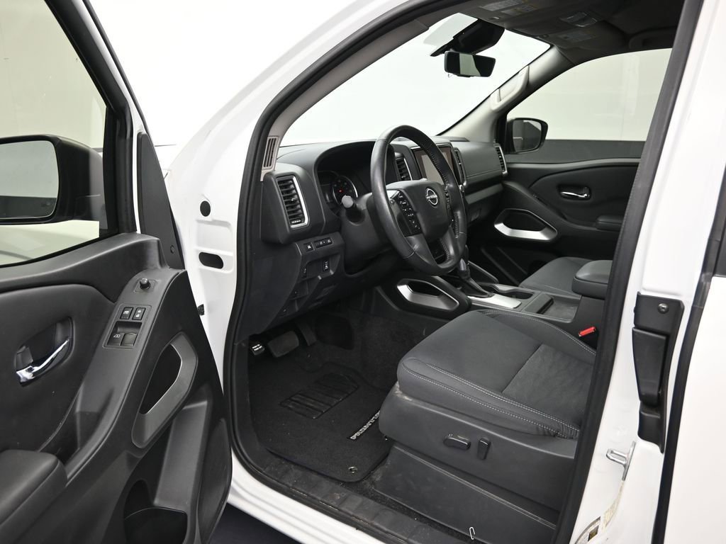 Used 2023 Nissan Frontier SV w/ SV Convenience Package image 10