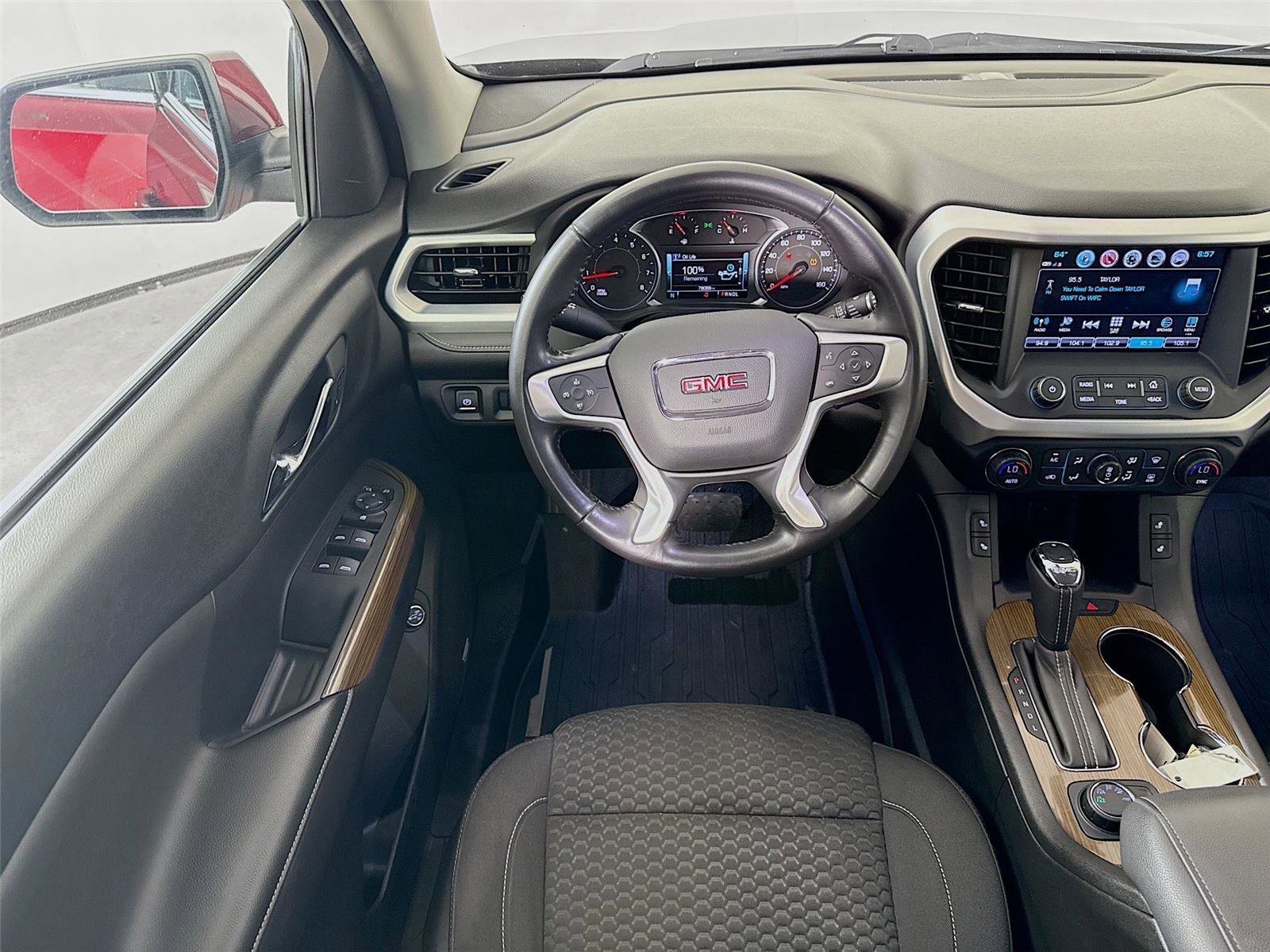 Used 2018 GMC Acadia SLE w/ Driver Alert Package I AWD/4WD image 2