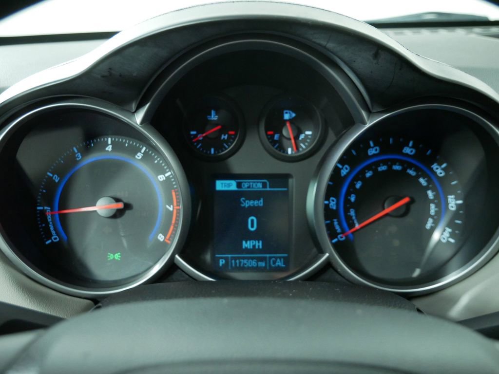 Used 2014 Chevrolet Cruze LS FWD image 27