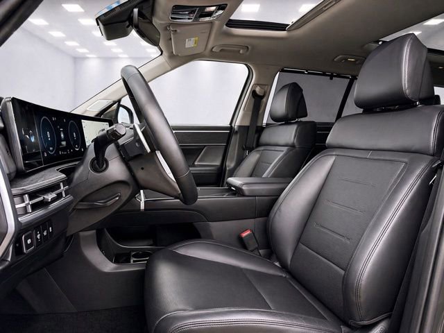 Used 2024 Hyundai Santa Fe Limited image 8