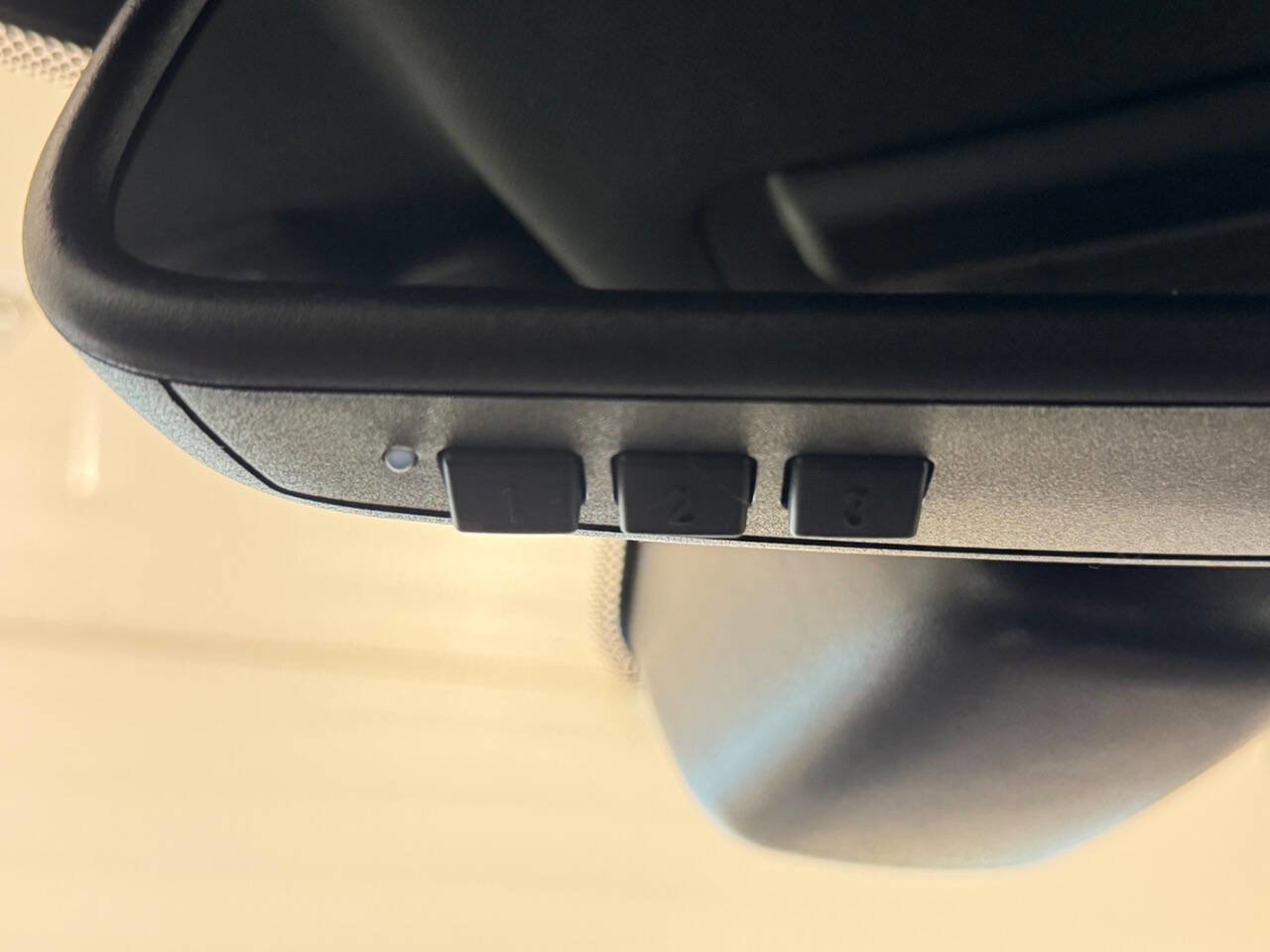 Used 2019 Land Rover Discovery Sport HSE image 45