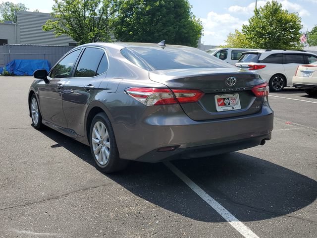 Used 2020 Toyota Camry LE FWD image 3