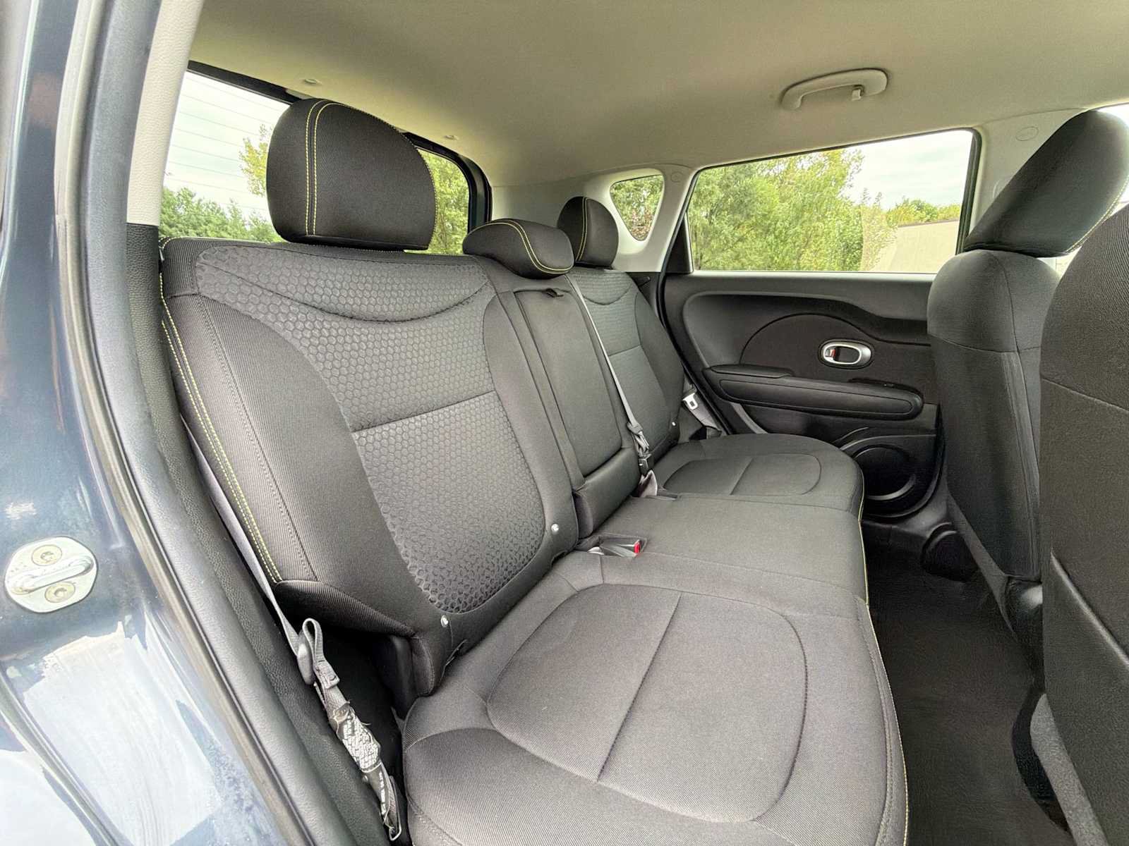 Used 2015 Kia Soul + FWD image 17