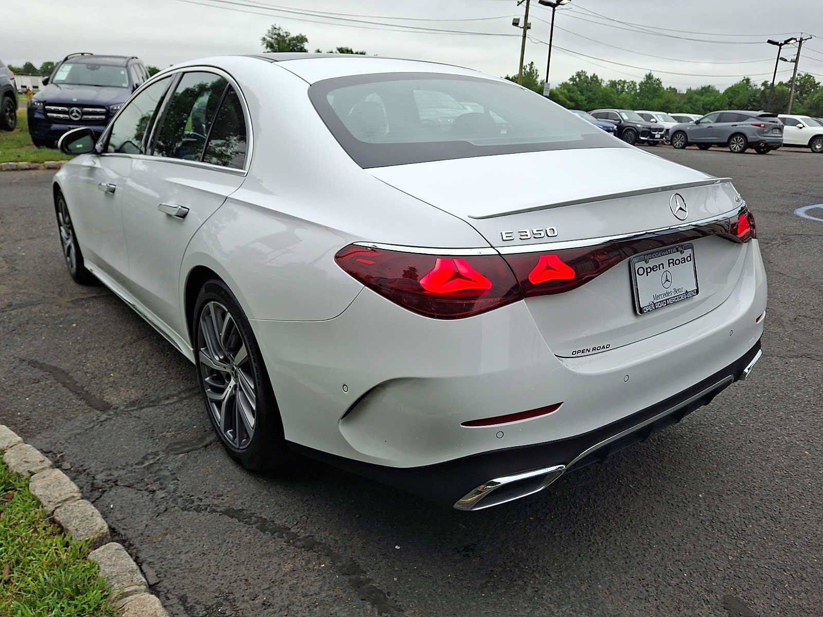 Used 2026 Mercedes-Benz E 350 4MATIC Sedan image 4