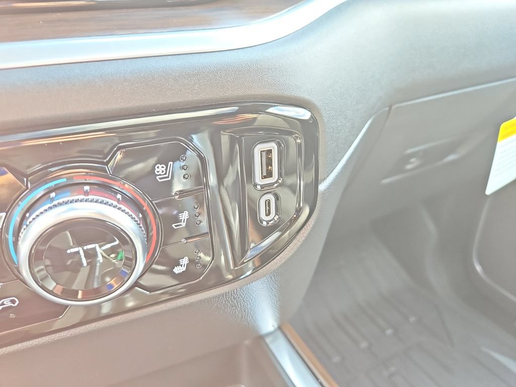New 2026 GMC Sierra 1500 SLT w/ SLT Premium Package AWD/4WD image 34
