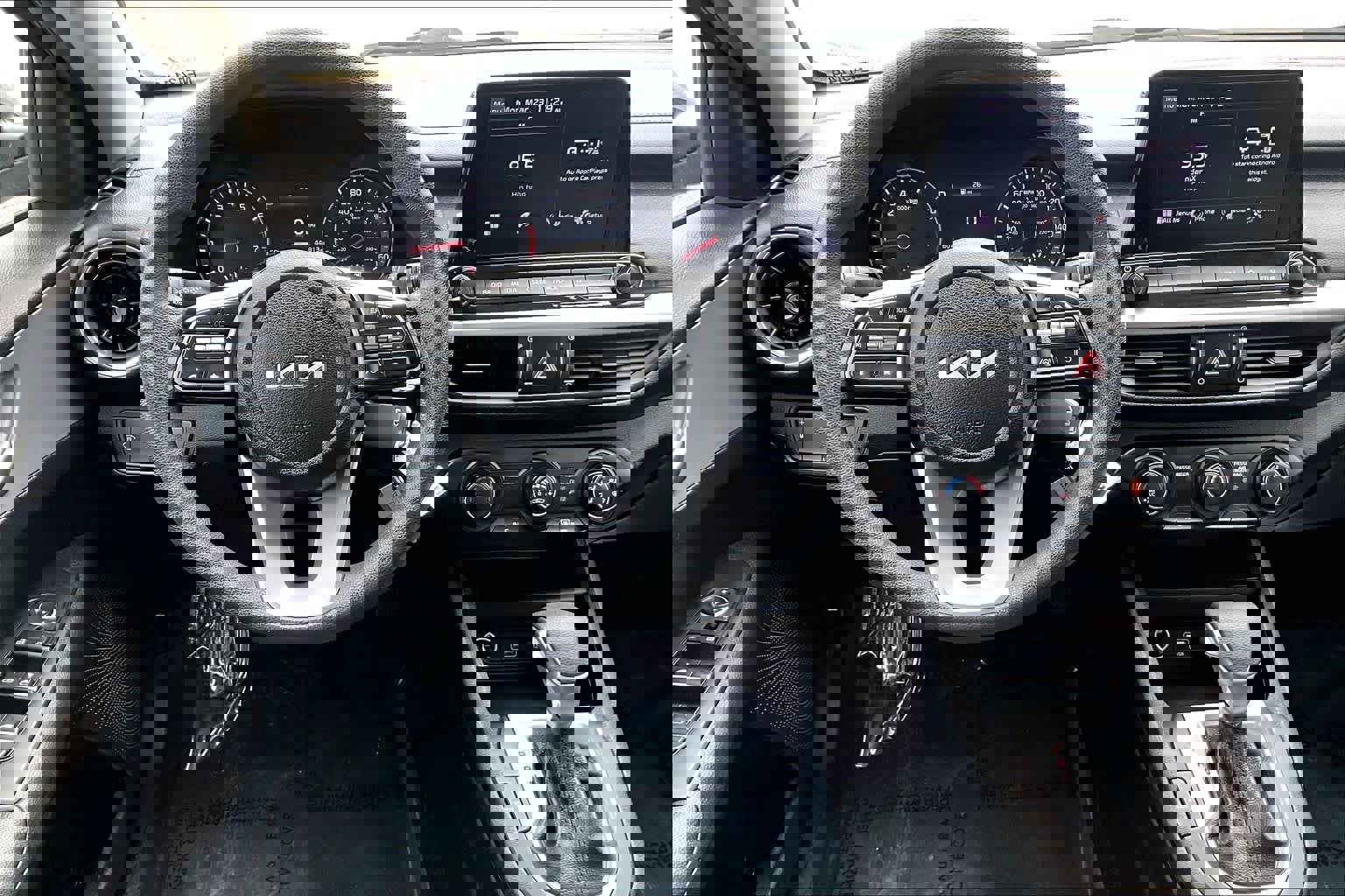 Used 2022 Kia Forte LXS image 6