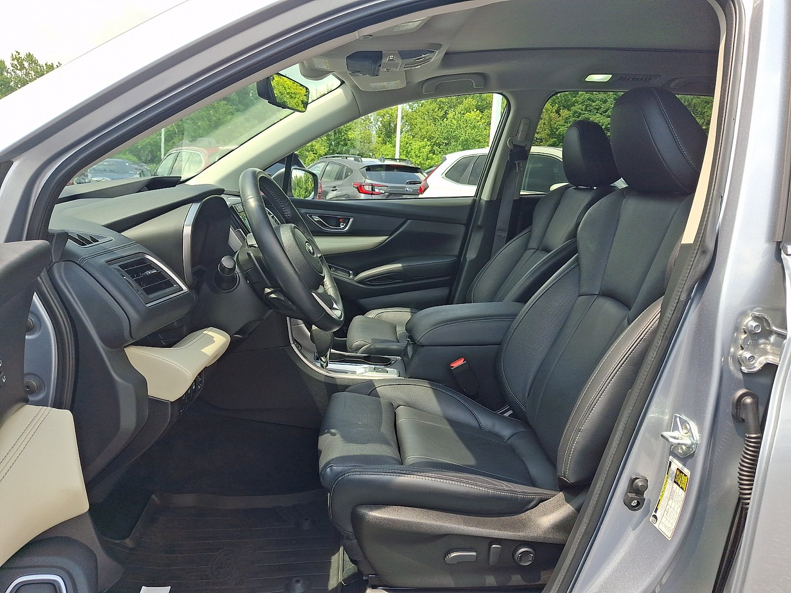 Used 2022 Subaru Ascent Limited w/ Technology Package AWD/4WD image 13