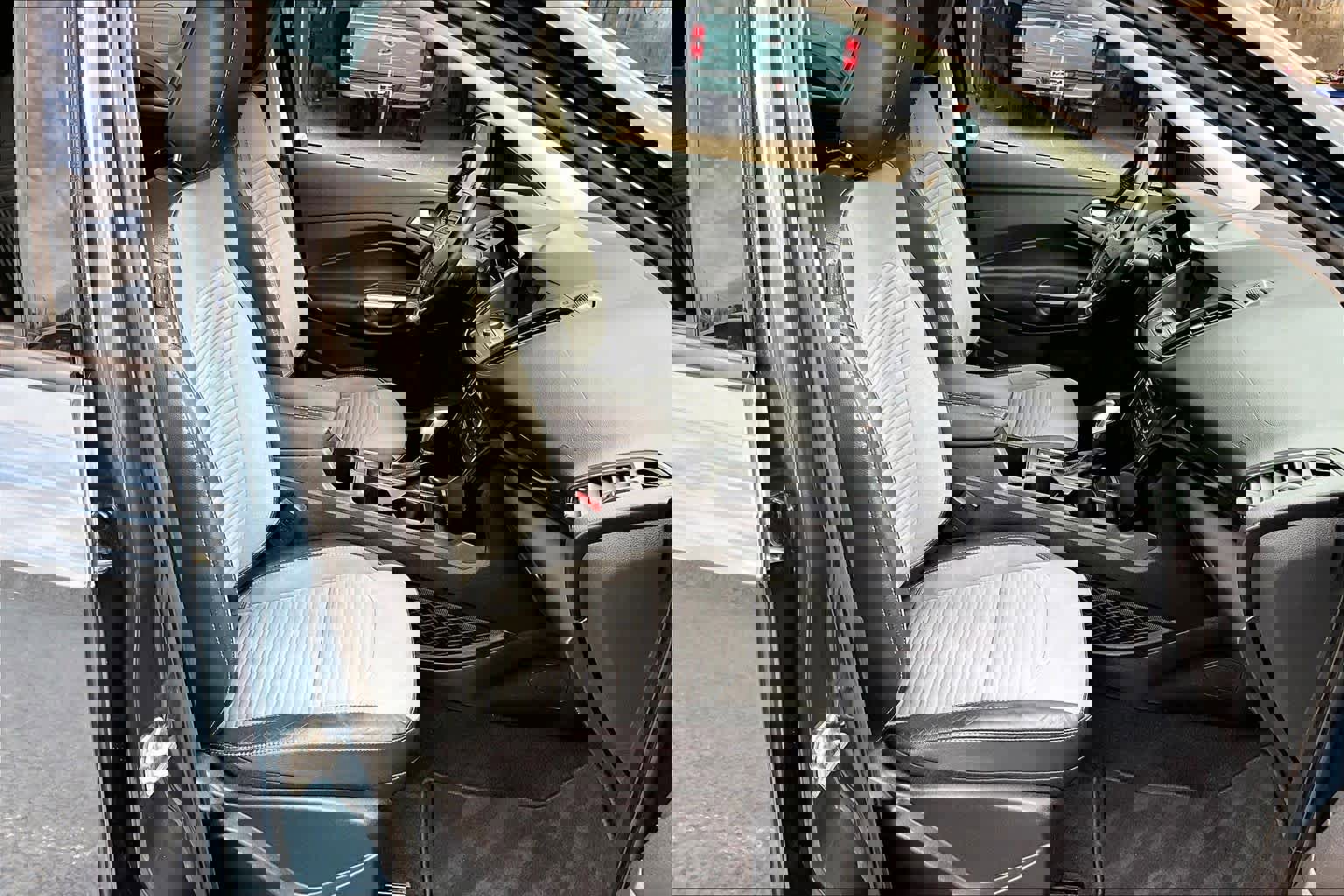 Certified 2019 Ford Escape SE image 9