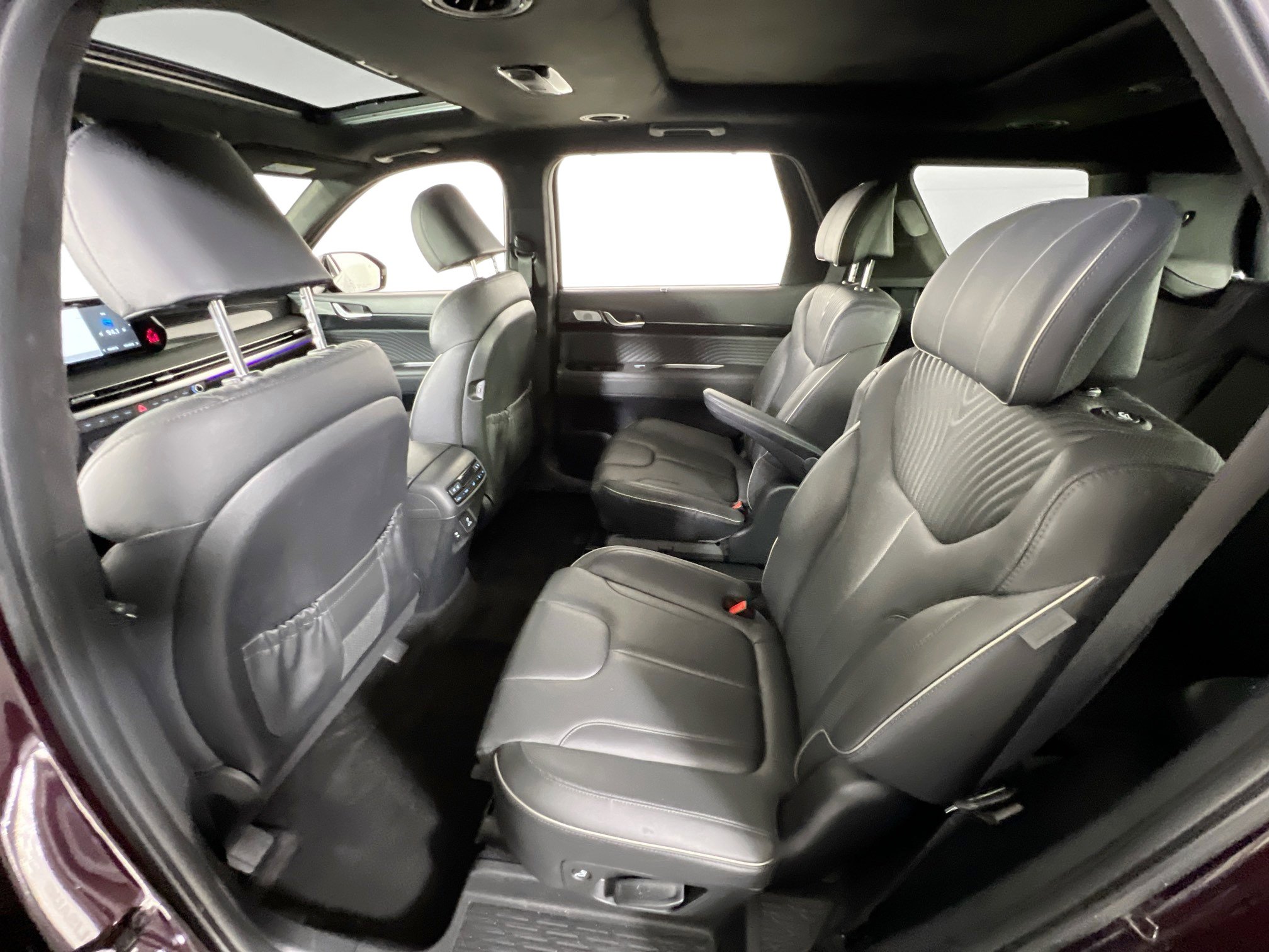 Used 2023 Hyundai Palisade Calligraphy image 25