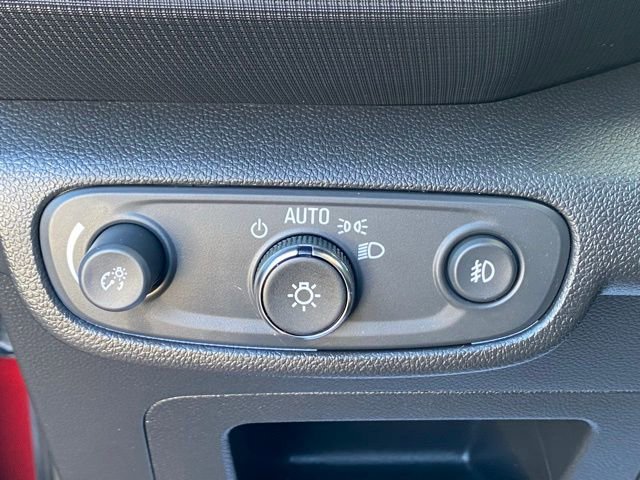 Used 2022 Chevrolet TrailBlazer RS w/ Sun and Liftgate Package image 45