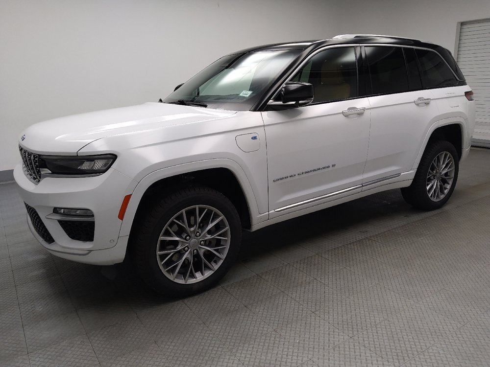 Used 2022 Jeep Grand Cherokee Summit w/ Advanced Protech Group IV AWD/4WD image 2