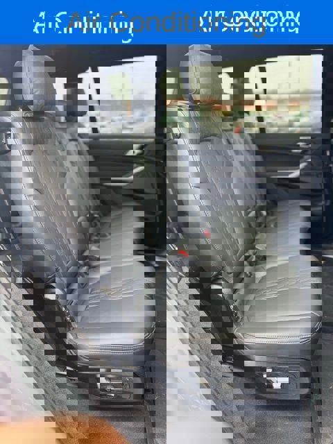 Used 2024 BMW X7 M60i w/ Executive Package image 27