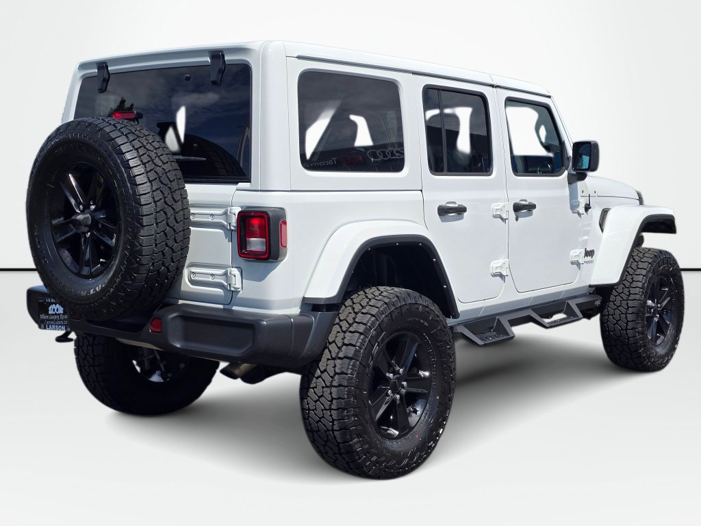 Used 2022 Jeep Wrangler Unlimited Sahara AWD/4WD image 12