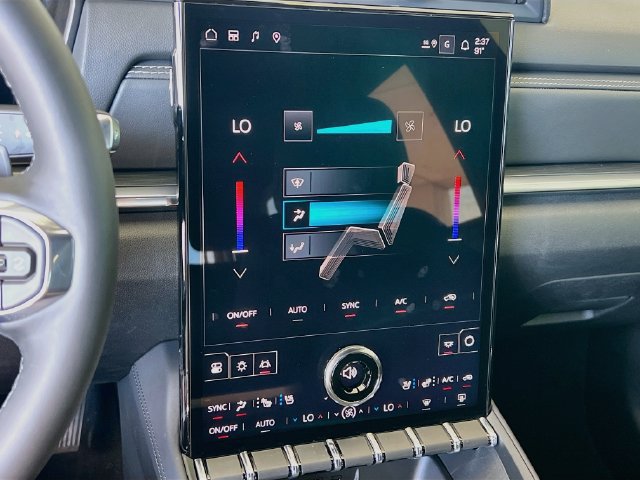New 2027 GMC Terrain Elevation w/ Elevation Premium Package FWD image 11