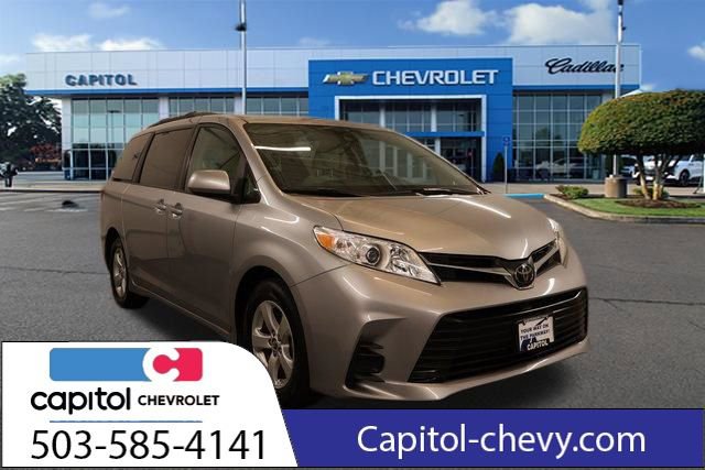 Used 2018 Toyota Sienna LE FWD image 1