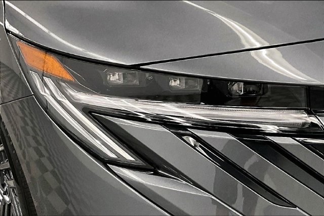 New 2026 Nissan Sentra SV w/ SV Convenience Package FWD image 14