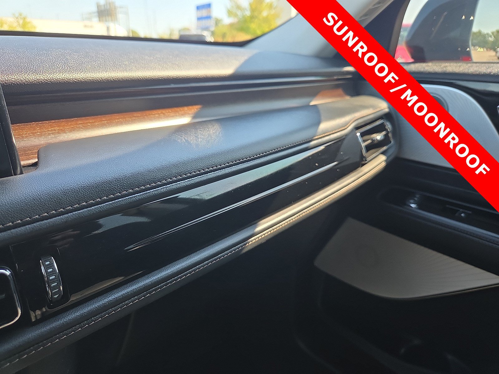 Used 2025 Lincoln Aviator Reserve w/ Equipment Group 201A AWD/4WD image 21