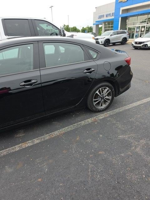 Used 2023 Kia Forte LXS w/ LXS Technology Package FWD image 3