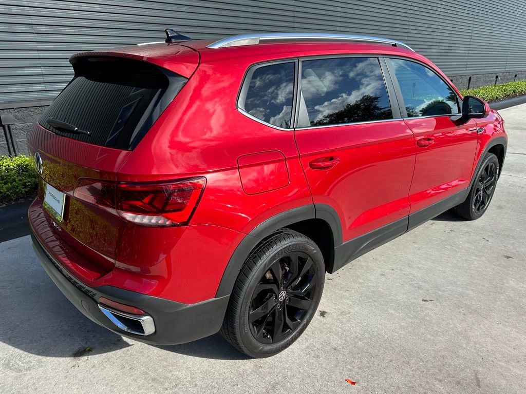 Used 2023 Volkswagen Taos SE image 9