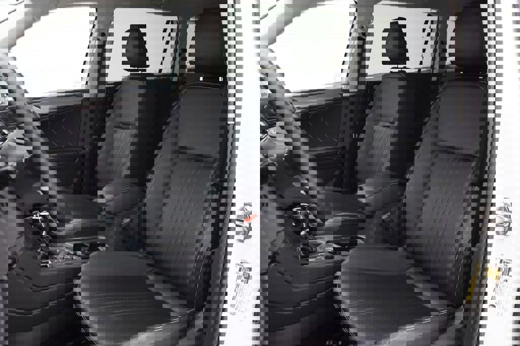 Used 2024 Volkswagen Tiguan Wolfsburg Edition image 16