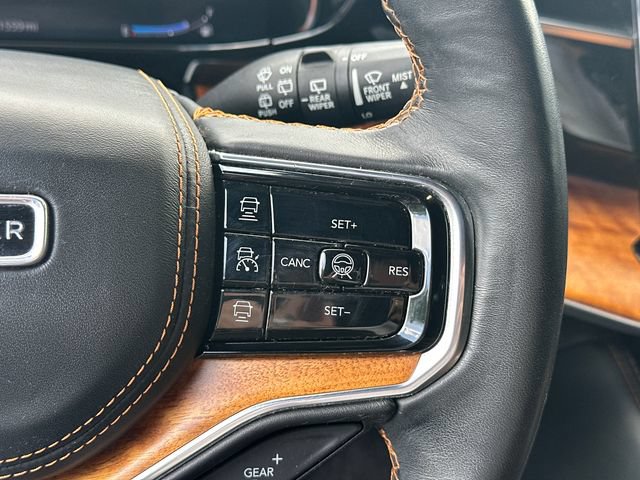 Used 2022 Jeep Grand Wagoneer Series III w/ Rear Seat Video Group 1 AWD/4WD image 27