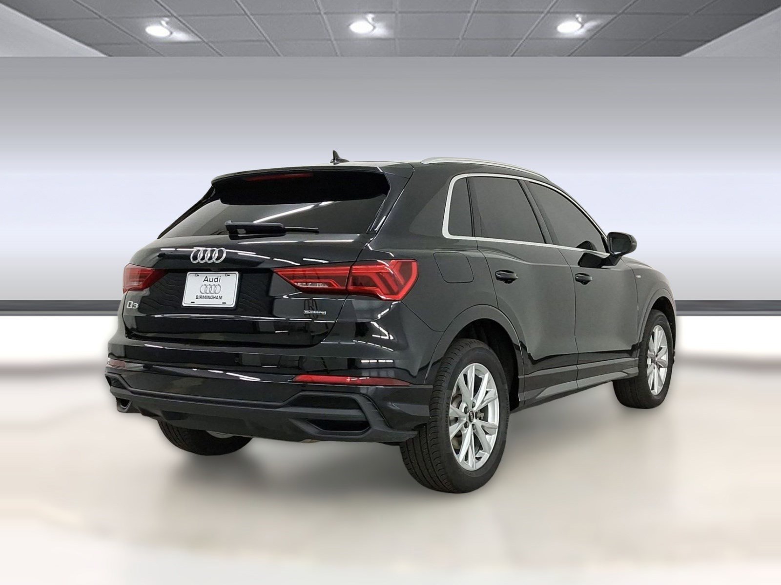 Used 2025 Audi Q3 2.0T Premium w/ Convenience Package image 9