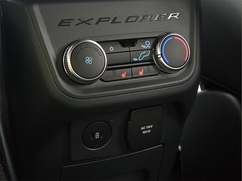Used 2025 Ford Explorer ST image 11