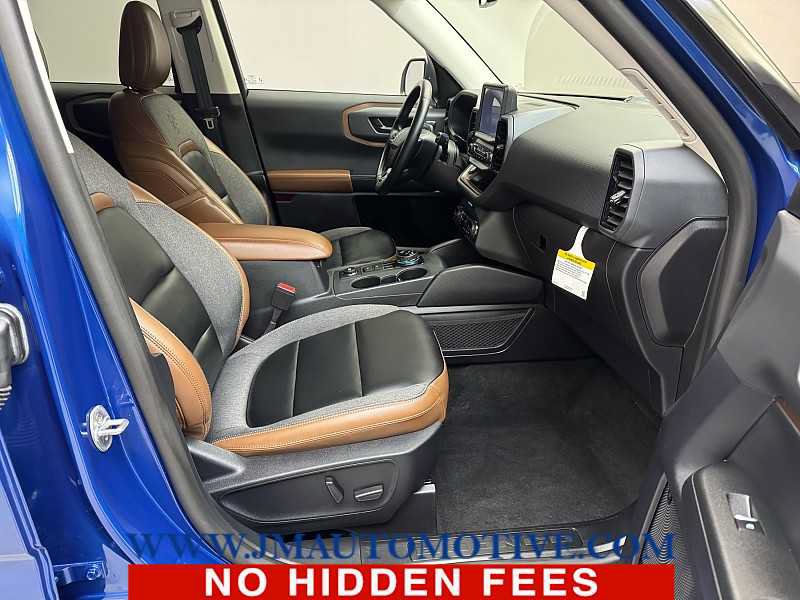 Used 2024 Ford Bronco Sport Outer Banks w/ Tech Package AWD/4WD image 19