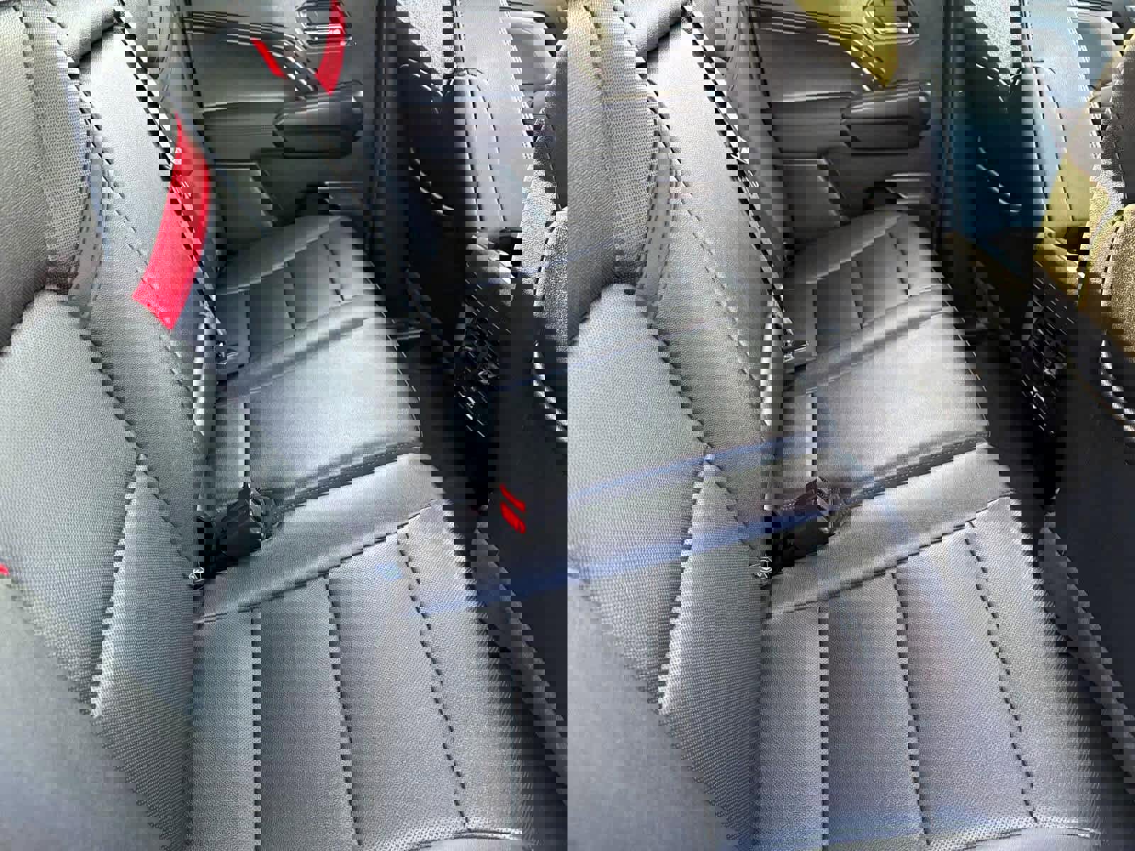 Used 2023 Chevrolet Colorado Z71 w/ Z71 Convenience Package 2 image 12