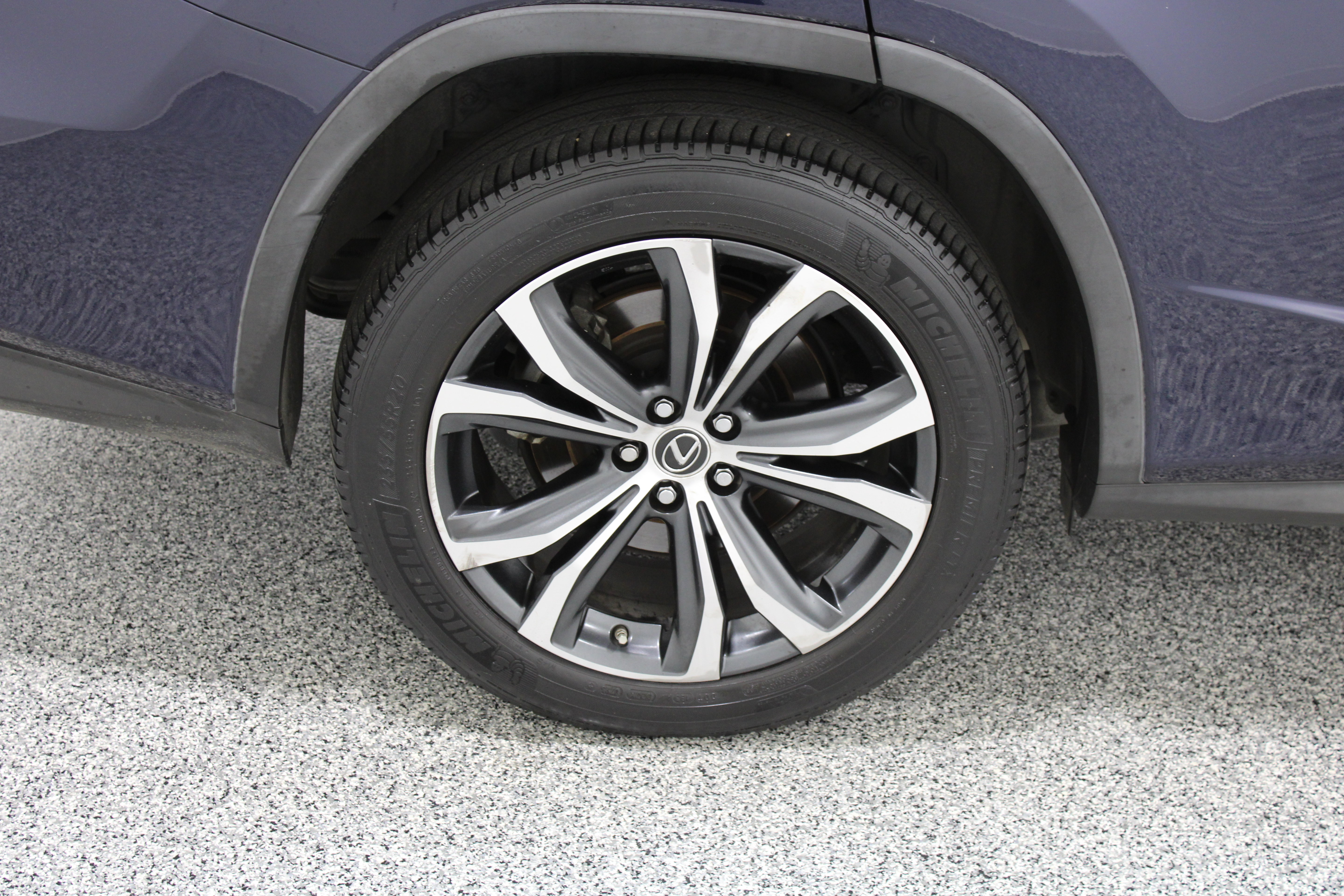 Used 2022 Lexus RX 350L FWD w/ Premium Package image 6