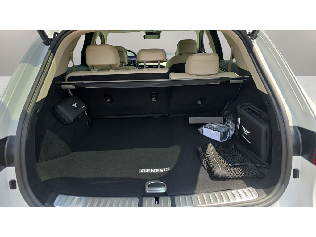 New 2026 Genesis GV70 2.5T Select AWD/4WD image 9