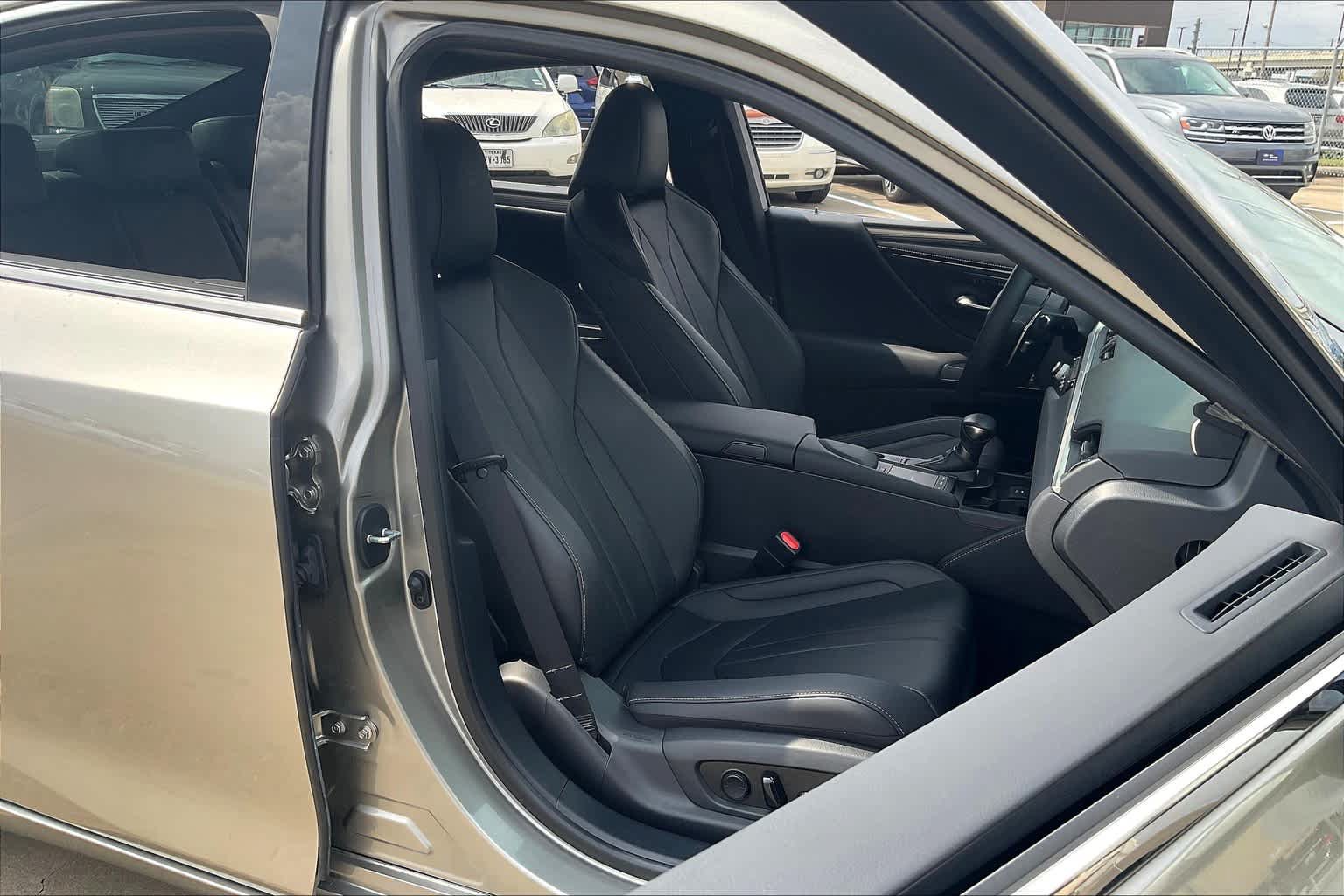 Used 2021 Lexus ES 350 F Sport w/ Accessory Package FWD image 17