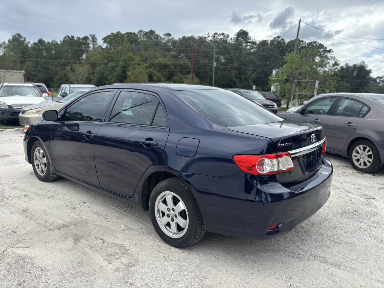 Used 2013 Toyota Corolla L FWD image 5