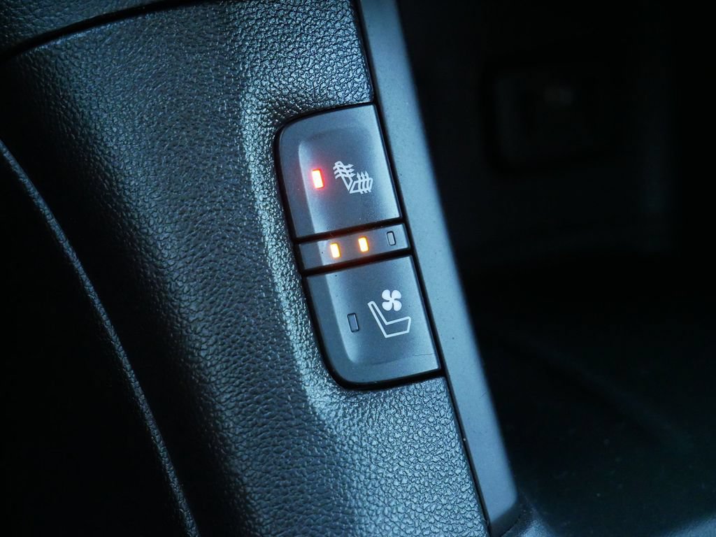 Used 2018 GMC Acadia Denali AWD/4WD image 22