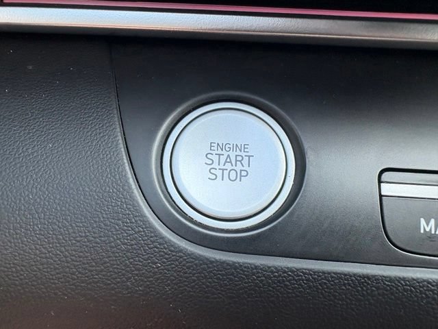Used 2024 Hyundai Elantra Limited FWD image 16