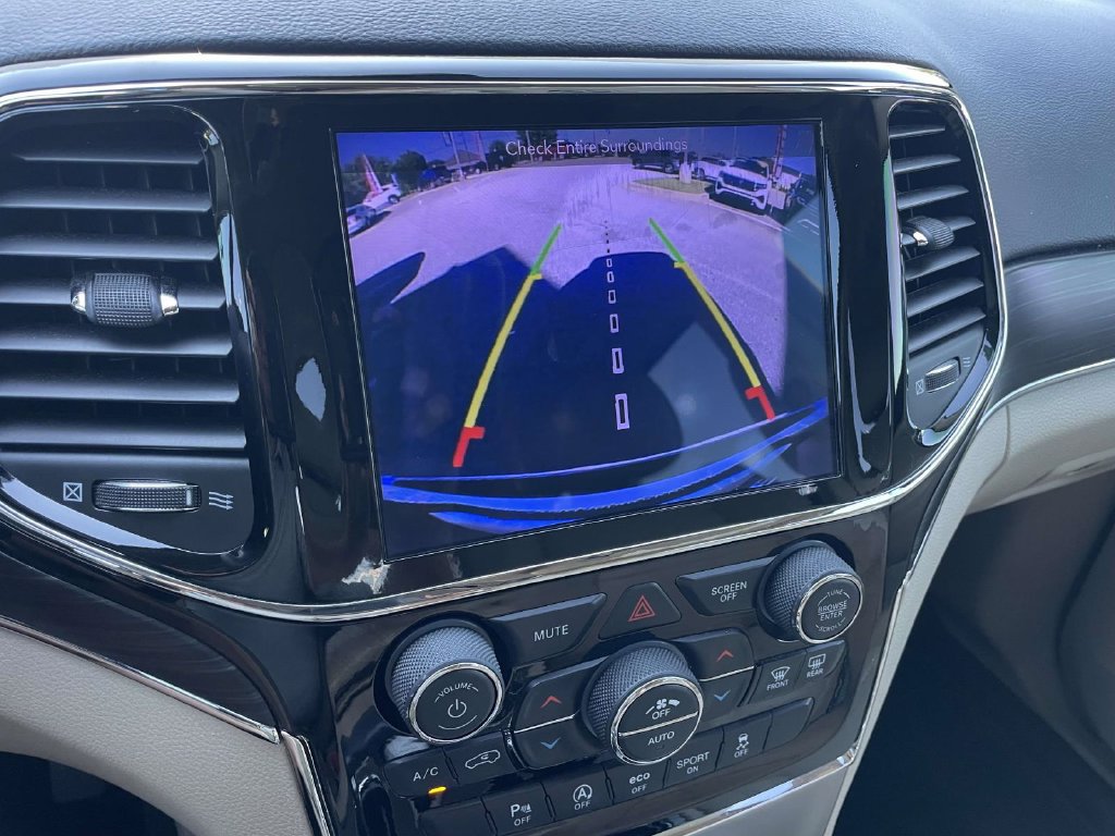Used 2019 Jeep Grand Cherokee Limited AWD/4WD image 28