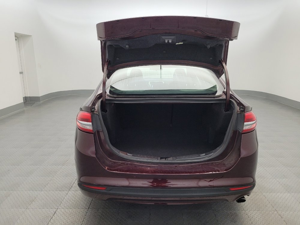 Used 2018 Ford Fusion SE w/ Fusion SE Technology Package image 29