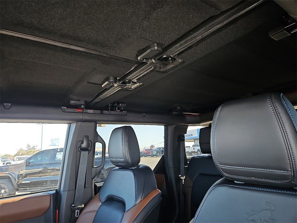 Used 2024 Ford Bronco Outer Banks image 19