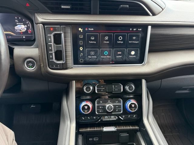 Used 2023 GMC Yukon XL Denali w/ Advanced Technology Package AWD/4WD image 25