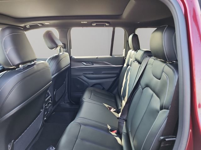 New 2025 Jeep Grand Cherokee Limited image 13