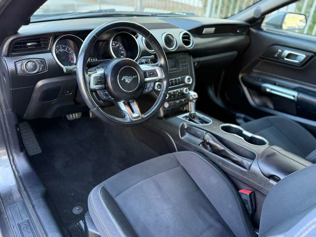 Used 2019 Ford Mustang Convertible RWD image 16
