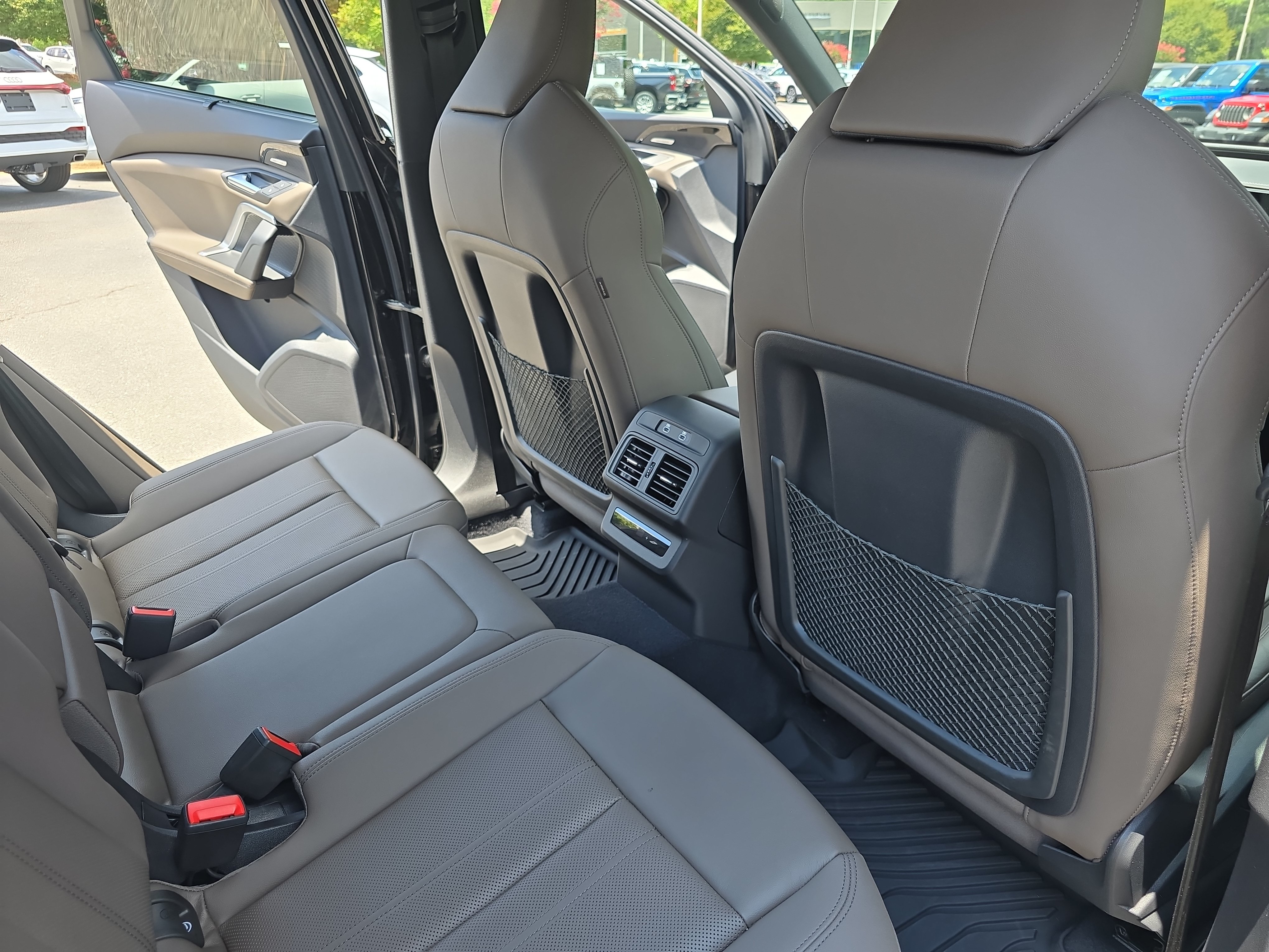 Used 2025 Audi Q5 Premium w/ Premium Plus AWD/4WD image 11