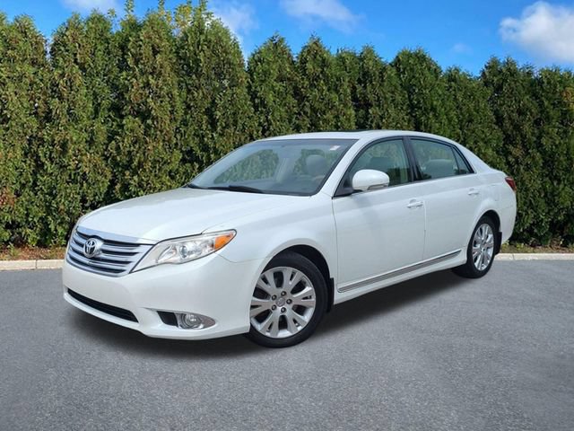 Used 2012 Toyota Avalon XLS FWD image 1