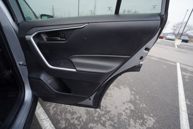 Used 2022 Toyota RAV4 LE image 22